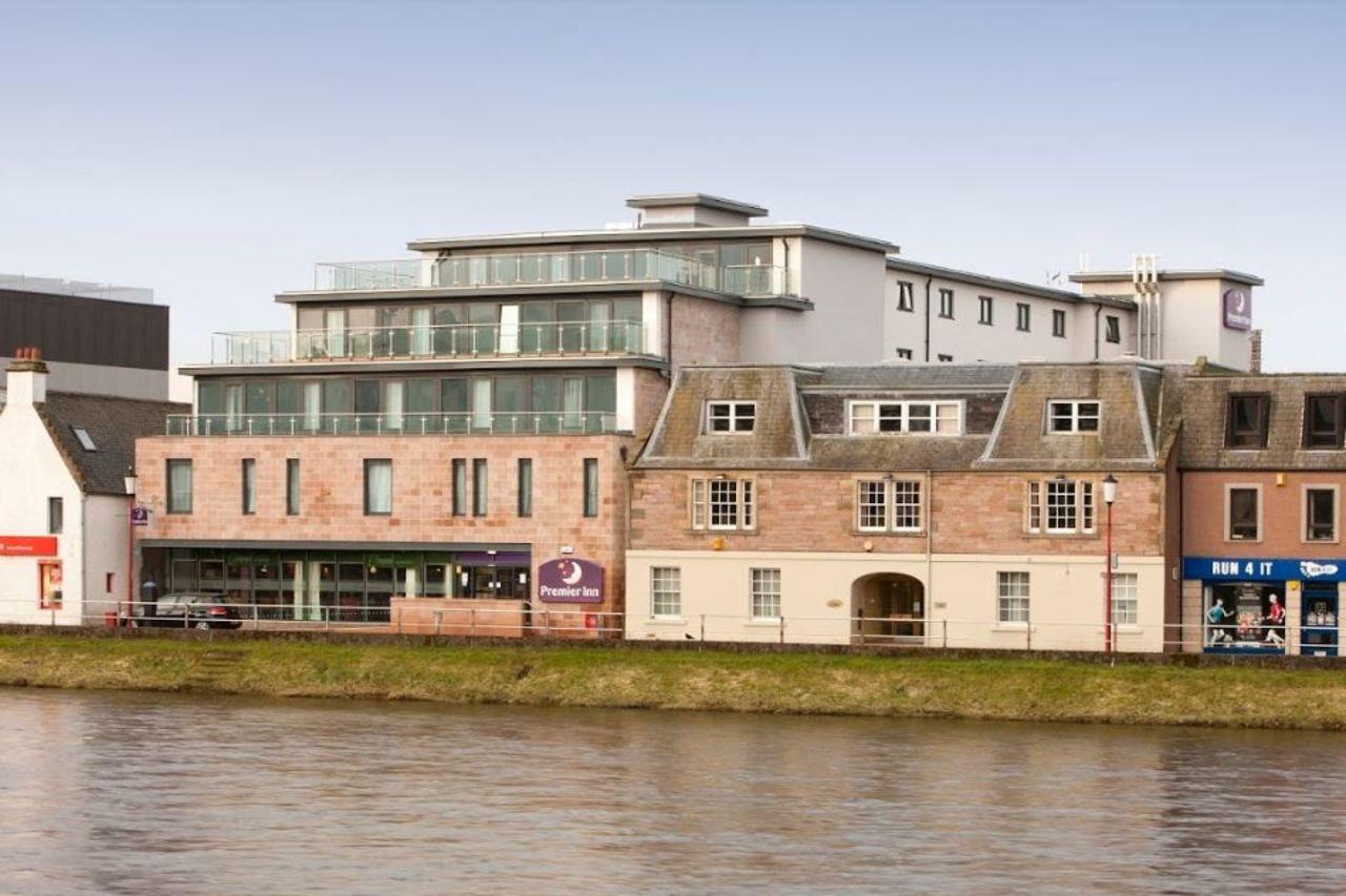 Premier Inn Inverness Centre - River Ness Extérieur photo