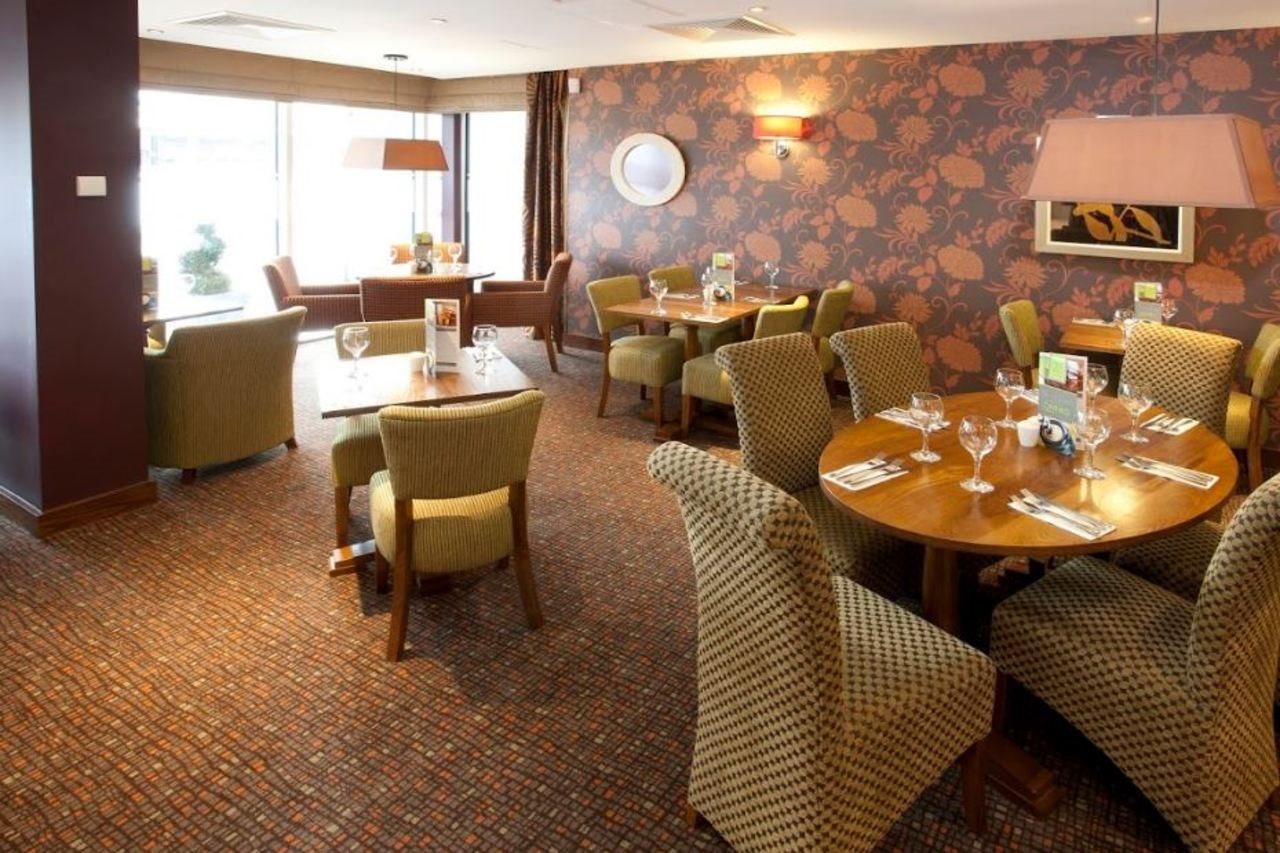 Premier Inn Inverness Centre - River Ness Extérieur photo
