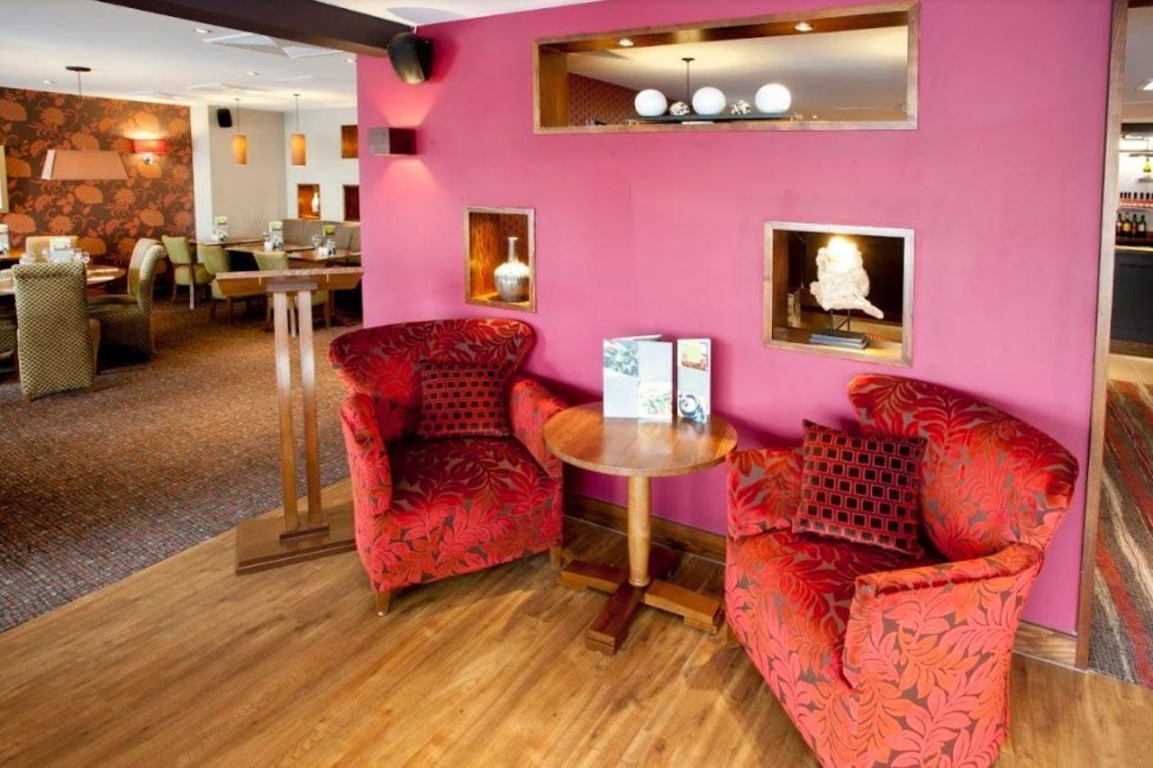 Premier Inn Inverness Centre - River Ness Extérieur photo