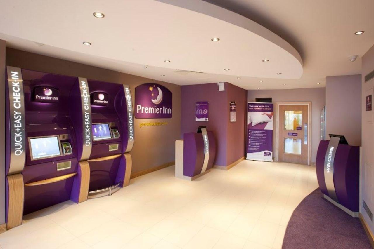 Premier Inn Inverness Centre - River Ness Extérieur photo